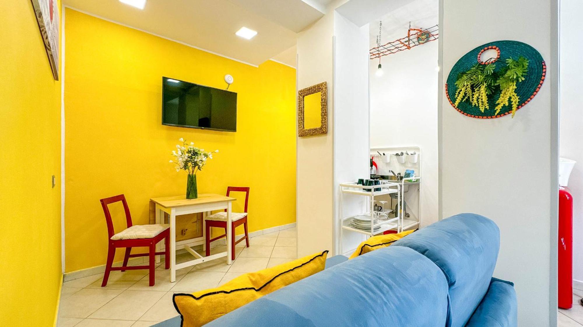 Livingapple Apartment Scauri  Exterior photo